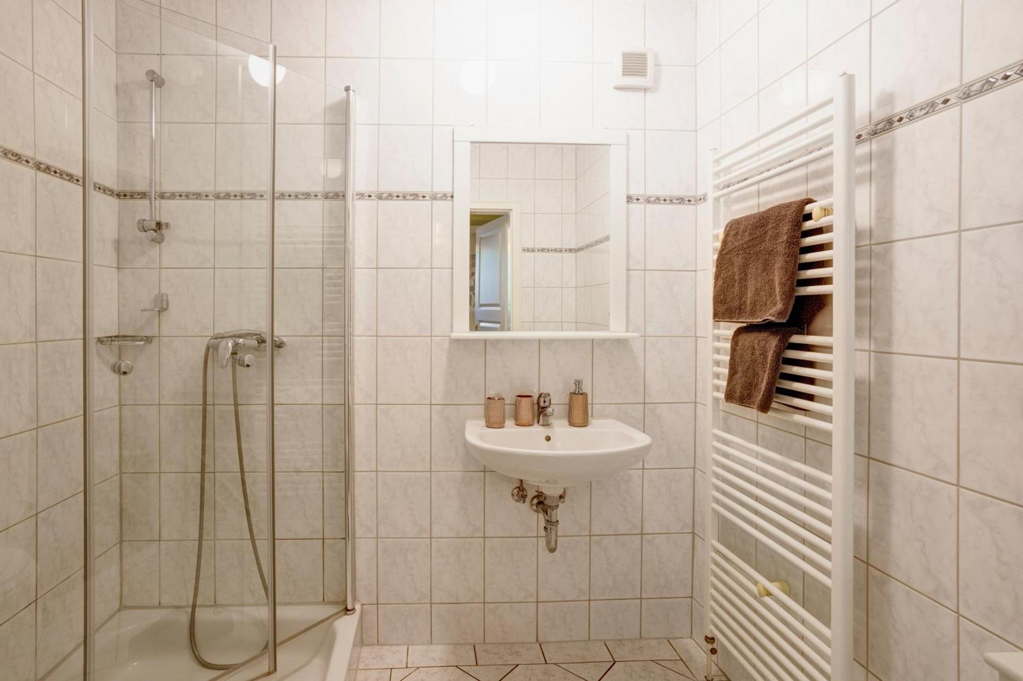 Jagdschloesschen Schwartow Hotel บอยเซนบวร์ก ภายนอก รูปภาพ